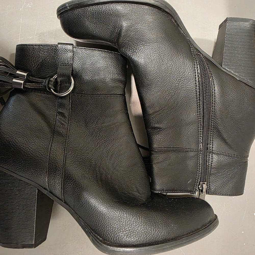Black Leather Ankle Boots With Tassels